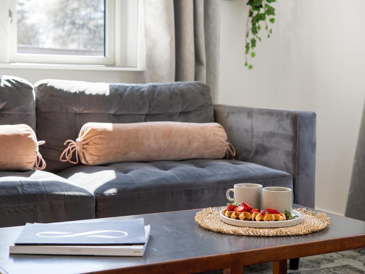 Sanders Charm - Endearing Two-bedroom With Shared Garden Lejlighed *